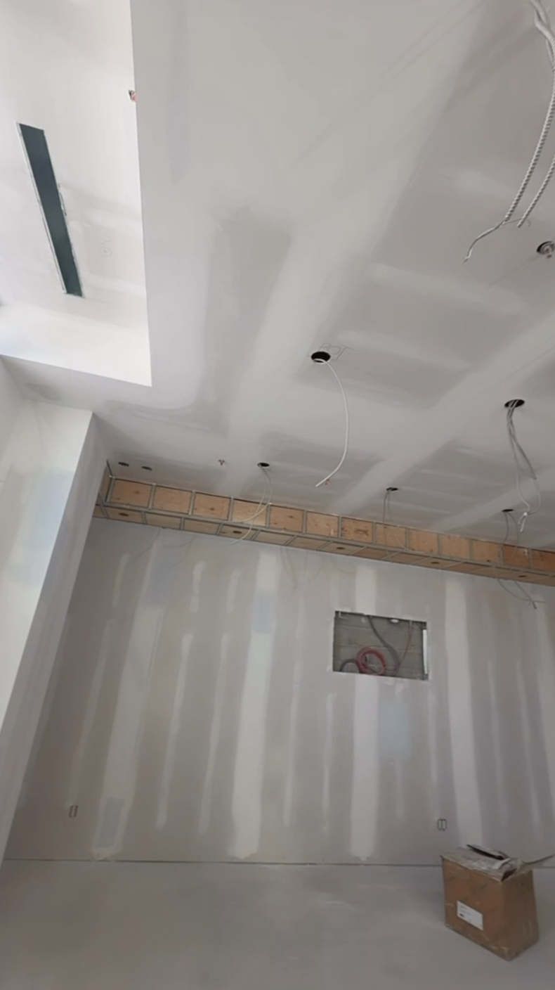 Taping — commercial interior work in Toronto
